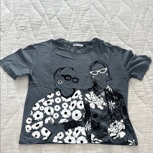 Zara Artistic Gray and Black Short Sleeve Tee